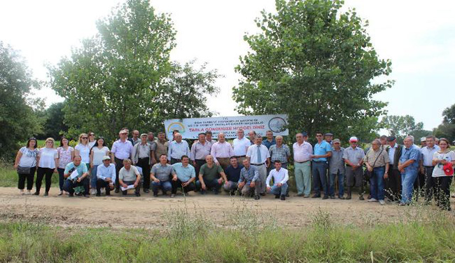 Ürünlü Köyü’nde “Tarla Günü” düzenlendi