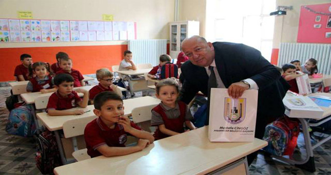 Başkan Cingöz öğrencileri unutmadı