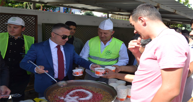 Kırklareli İl Özel İdaresi Aşure dağıttı
