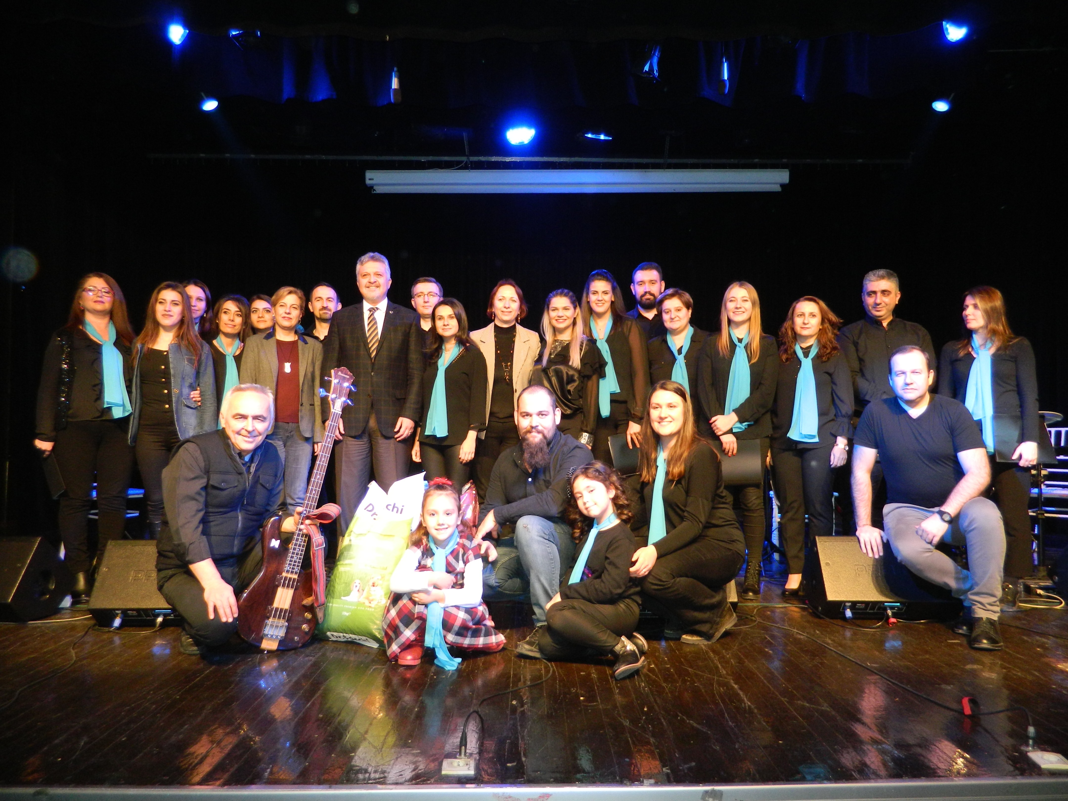 Bu konserde bilet yerine mama geçerli