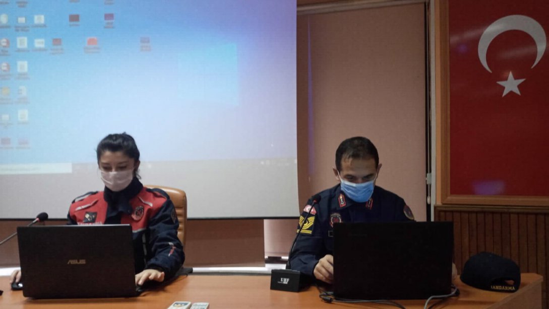 Jandarmadan öğrencilere trafik eğitimi