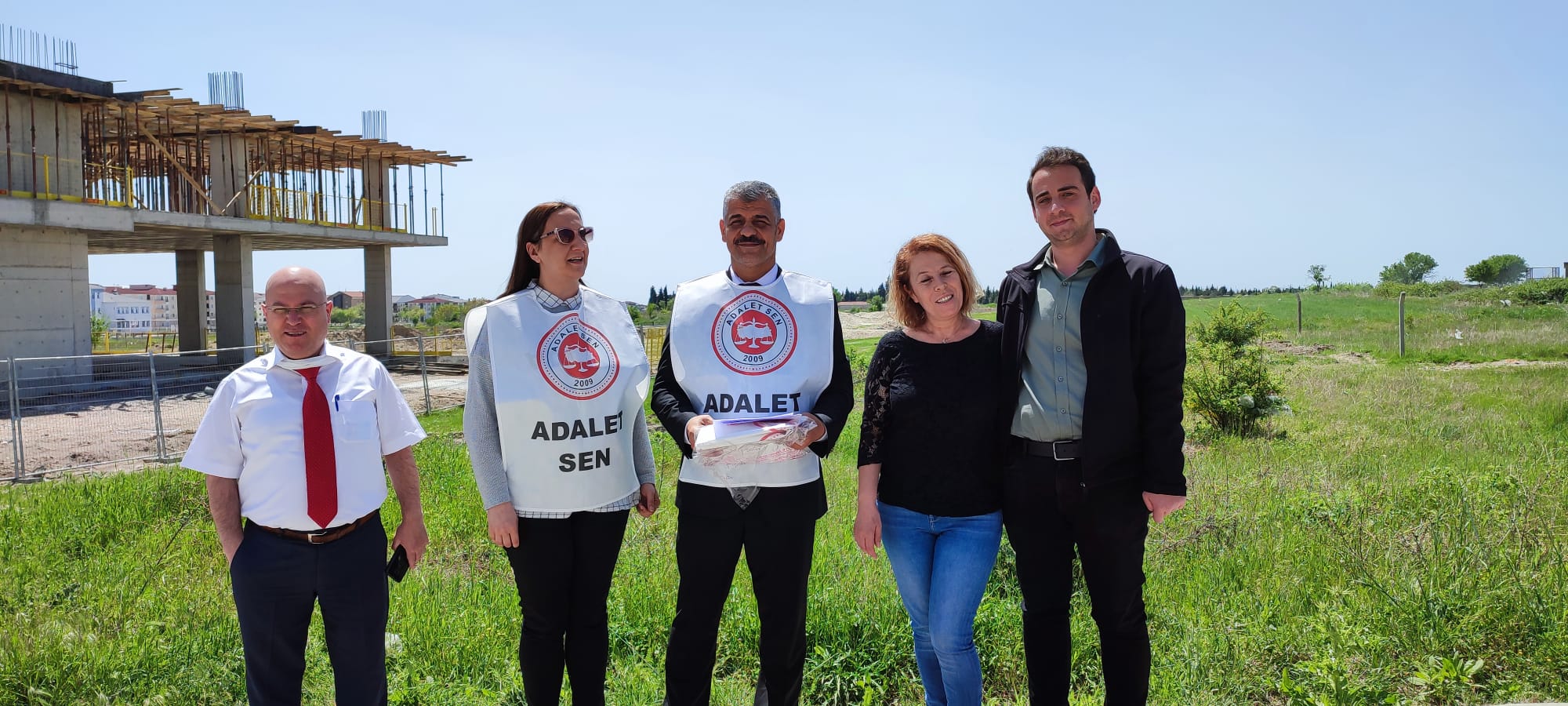 Kırklareli’nde Adalet-Sen Şubesince adliye önünde basın açıklaması yapıldı