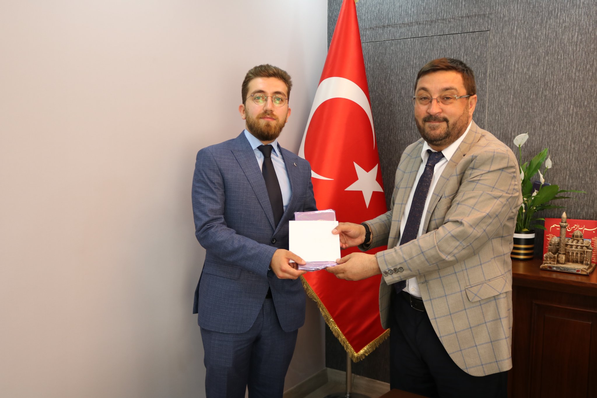 Ezanı Güzel Okuma Yarışmasında Kazanan Sezer Verim Oldu