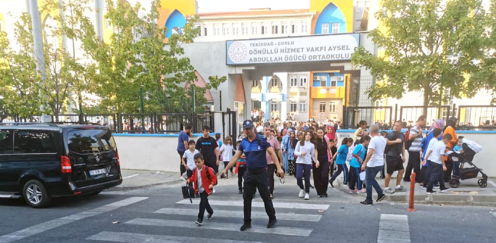 Zabıta Ekiplerinden Okul Çevrelerinde Denetim