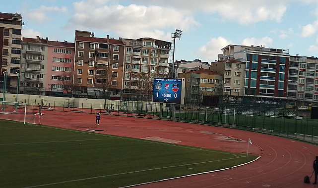 Kırklarelispor İlk Yarıyı Önde Kapattı