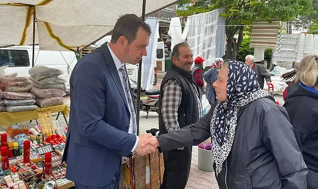 Başkan Özalp, Pazarda Halkla ve Esnaflarla Buluştu