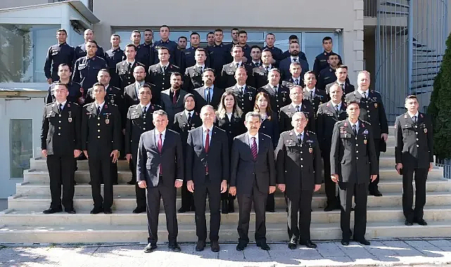 Ramazan Bayramı'nda Kırklareli'nin Yetkilileri, Emniyet ve Jandarmayı Onurlandırdı