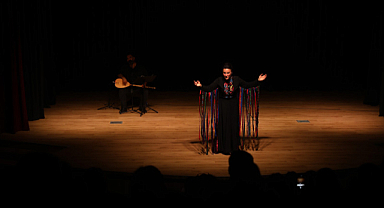 Tek Kişilik Gösteri 