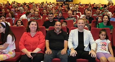 Başkan Bulut Kırklarelili Gençlerin Gösterisini Seyretti