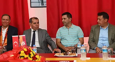 Galatasaray Başkanı Dursun Özbek, A Milli Takım'a Destek Verdi