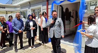 Giyim Kursu öğrencilerinden yılsonu sergisi 