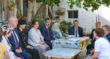 Kırklareli'de Şehit Annesine Bayram Ziyareti 