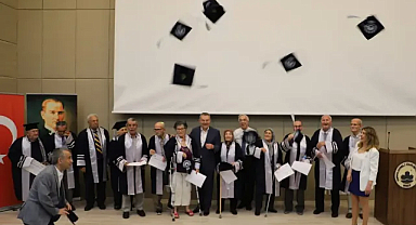 Kırklareli'nde Huzurevi Sakinleri Mezuniyet Belgelerini Aldı