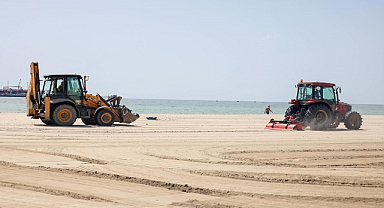 SAHİL VE PLAJLARA BÜYÜKŞEHİR'İN ELİ DEĞDİ 