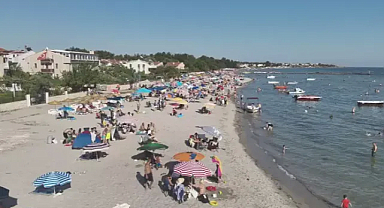 Tekirdağ'da sahiller doldu; jandarma dronla uyarı anonsları yaptı 