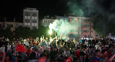 Türkiye’nin 2-1’lik Zaferi Lüleburgaz’ı Coşturdu
