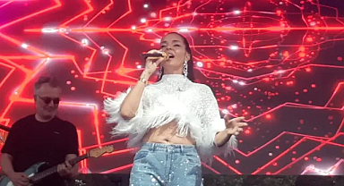 Bengü’nün Edirne Konserinde Eğlence ve Milliyetçilik Bir Arada