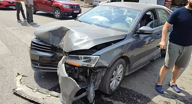 Edirne’de iki otomobil çarpıştı: 5 yaralı