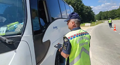 Kırklareli Jandarması Bayramda 12 Bin 210 Araç Kontrol Etti	