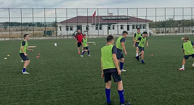 Pehlivanköy Belediyesi Yaz Futbol Okulu ile Çocuklara Sporun Keyfini Yaşatıyor