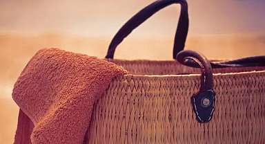 Plaj Çantanızda Mutlaka Olması Gerekenler Neler? Eksiksiz Bir Tatil İçin İpuçları!