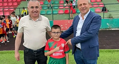 Büyükkarıştıran Belediyesi’nden Geleceğin Futbolcularına Destek!