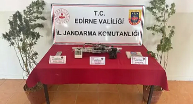 Edirne’de evinde uyuşturucu yetiştirme düzeneği ele geçirilen şüpheliye gözaltı