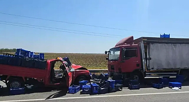Kamyonetler çarpıştı; 1 ölü