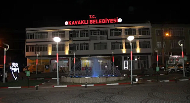 Kavaklı Belediyesi'nden Anlamlı Adım! T.C. İbaresi Belediye Binasına Eklendi