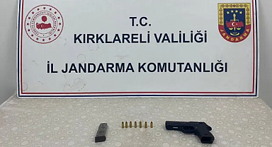 Lüleburgaz'da Silahlı Tehdit ve Mala Zarar Verme Olayı: Şüpheliler Araçta Yakalandı