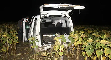 Poyralı - Vize Soğucak Köyleri Arasında Trafik Kazası: Araç Ayçiçek Tarlasına Uçtu!