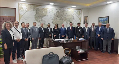 PROF. DR. ERHAN TABAKOĞLU ÜAK YÖNETİM KURULU TOPLANTISI’NA KATILDI