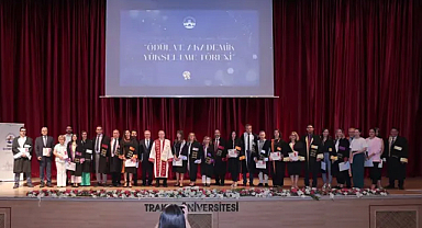 TRAKYA ÜNİVERSİTESİ 42.YIL KUTLAMASI KAPSAMINDA ÖDÜL VE AKADEMİK YÜKSELTME TÖRENİ GERÇEKLEŞTİRİLDİ