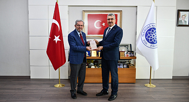 Ankara Üniversitesi Rektöründen Ziyaret