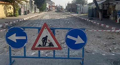 Evrensekiz'de Yol Yenileme Çalışmaları Devam Ediyor