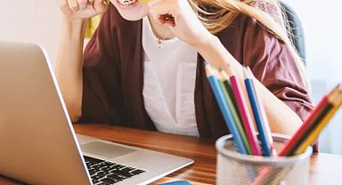 Gençlerin Ekonomik Kaygıları Artıyor! Youthall’un 2024 Araştırması Sonuçları Açıklandı