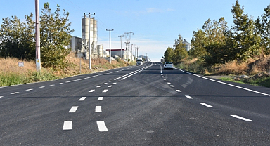 HAYRİ MUMCUOĞLU CADDESİ'NDE ASFALTLAMA ÇALIŞMALARI TAMAMLANDI