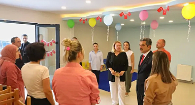 Kırklareli Valisi Birol Ekici'den Minik Öğrencilere Anlamlı Ziyaret