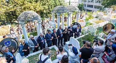Türkiye'nin Sanat Güneşi Zeki Müren, Vefatının 28. Yılında Bursa'da Anıldı