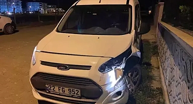 Edirne’de otomobille hafif ticari araç çarpıştı: 3 yaralı