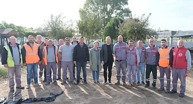 Kırklareli Belediye Başkanı Derya Bulut, Park ve Bahçeler Müdürlüğü Personeliyle Bir Araya Geldi