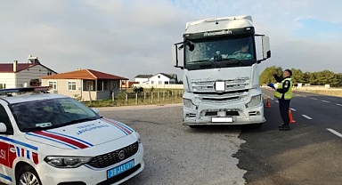 Kırklareli’de Ağır Yük Taşıyan Araçlar Mercek Altında