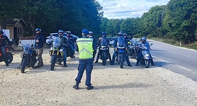 Kırklareli İl Jandarma Komutanlığı Trafik Denetimlerini Aralıksız Sürdürüyor