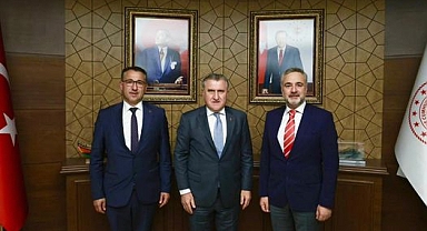 Sarıçam ve Çölgecen, Bakan Bak ile Bir Araya Geldi
