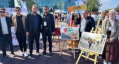 Üniversite öğrencilerinden Filistin'deki zulme sergiyle farkındalık