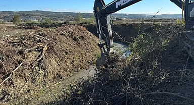 Vize İlçesinde Dere Temizliği Çalışmaları Gerçekleştiriliyor