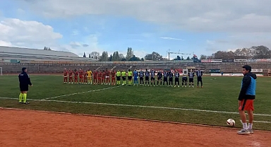 BAL Liginde Evrensekiz Evrenspor ve Yalova Spor Puanları Paylaştı
