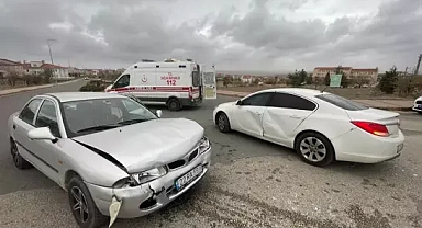 Edirne’de 2 otomobil çarpıştı: 1 yaralı