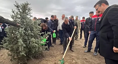 Edirne'de Milli Ağaçlandırma Günü'nde 2 bin fidan toprakla buluştu