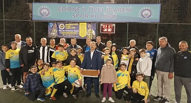 Edirne'de Tatlı Rekabet! İl Özel İdaresi Spor Kulübü Meclis Üyelerine 8-3'lük Fark Attı!